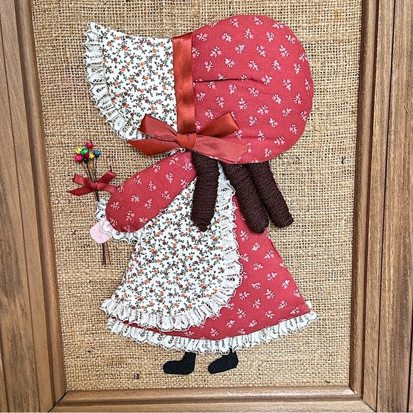 Vintage Cottagecore Prairie Girl Quilted Picture 70s Framed Holly Hobbie VTG - Picture 3 of 7